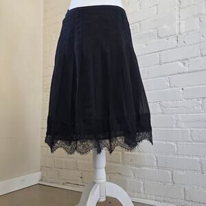 Lauren Ralph Lauren Women's 4, Black Pleated Midi Skirt w/ Lace Detailing Whimsy